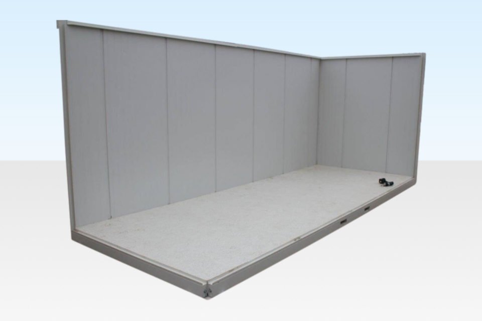 602-flatpack-cabin-first-stage-being-built-1-960x640-1-1.jpg
