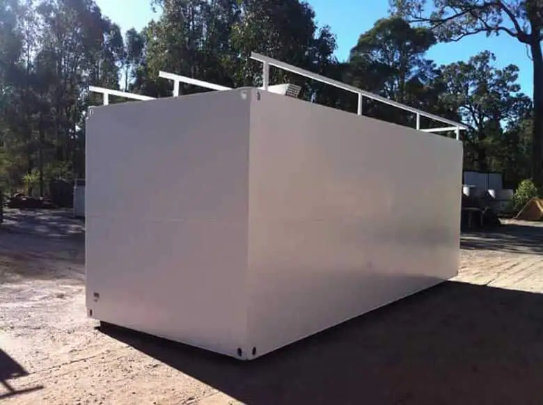 port-shipping-explosive-containers-0012.webp