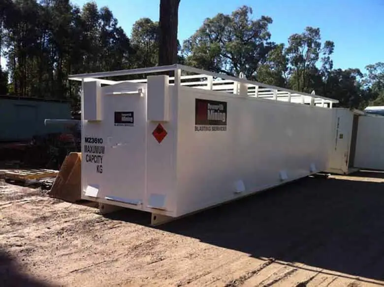 port-shipping-explosive-containers-0021-1.webp