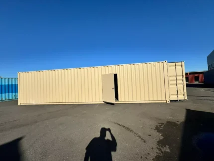 40ft shipping container with man door
