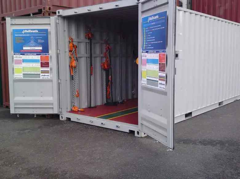 shipping-containers-tradeshow-displays-0011.webp